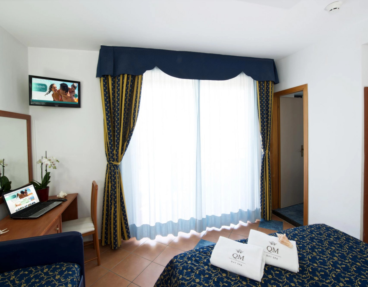 media.Slide-Camera-Comfort-03-Hotel-Queen-Mary-Cattolica